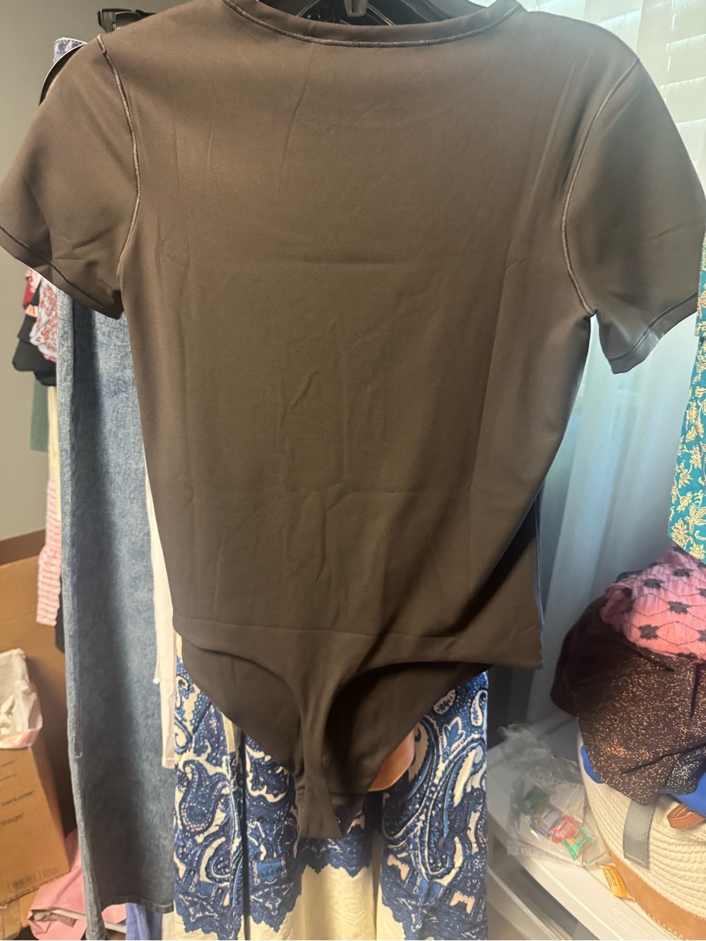Athleta Bodymove short sleeve crew Bodysuit in Truffle Size Med NWOT Retail $75 - Picture 3 of 4